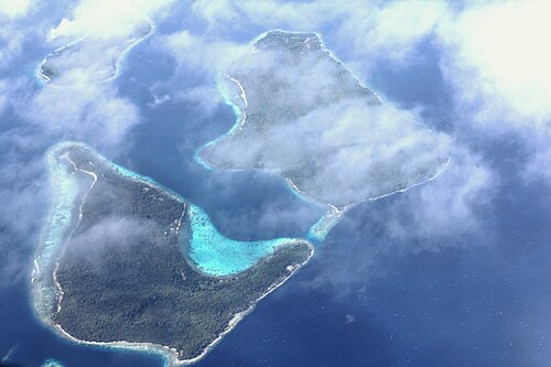 Uepi Island and Marovo Lagoon from the air